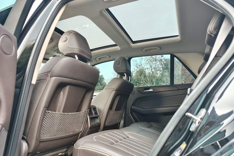 Used Mercedes-Benz GLE 2016 GLE 400 4MATIC Interior 2