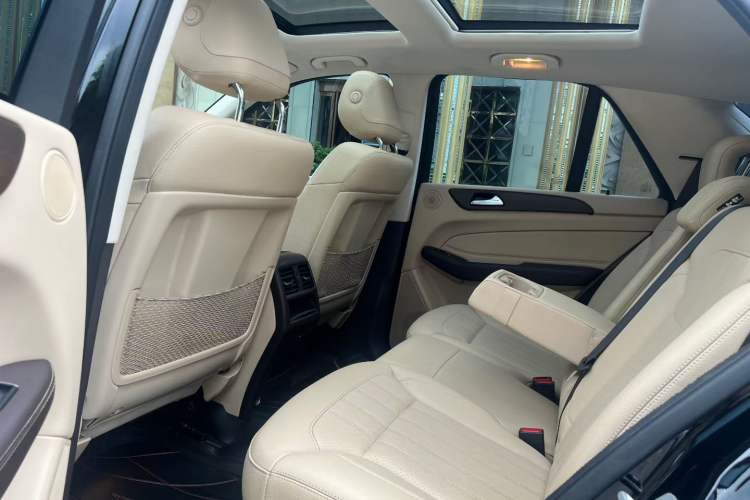 Used Mercedes-Benz GLE 2016 GLE 400 4MATIC Interior 2