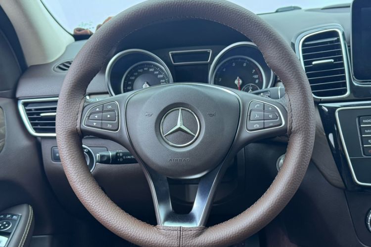 Used Mercedes-Benz GLE 2016 GLE 320 4MATIC Dynamic Edition Interior 4
