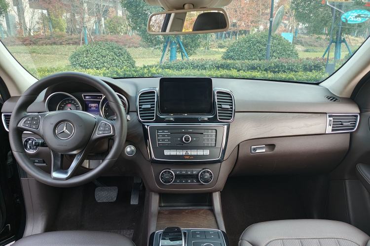 Used Mercedes-Benz GLE 2016 GLE 400 4MATIC Interior 8