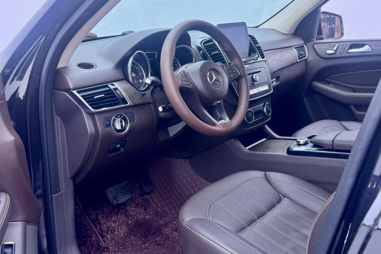 Used Mercedes-Benz GLE 2016 GLE 320 4MATIC Dynamic Edition Interior 8
