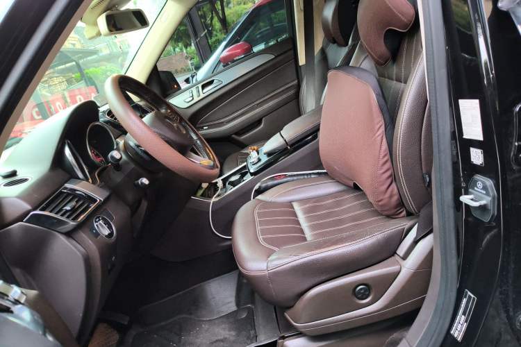 Used Mercedes-Benz GLE 2016 GLE 300 d 4MATIC Left Front Seat