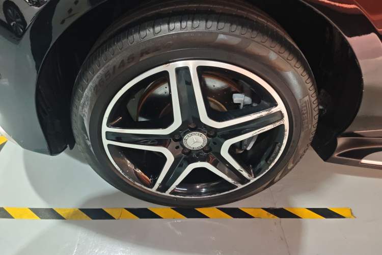Used Mercedes-Benz GLE 2016 GLE 450 AMG 4MATIC Left Front Wheel Hub