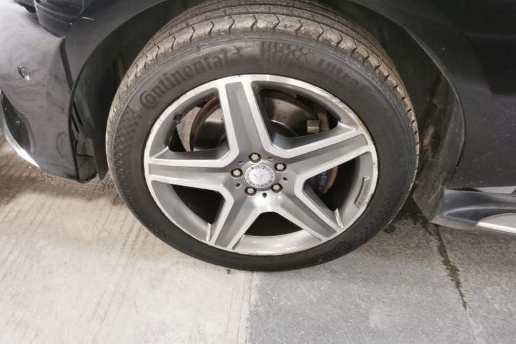 Used Mercedes-Benz GLE 2016 GLE 400 4MATIC Left Front Wheel Hub
