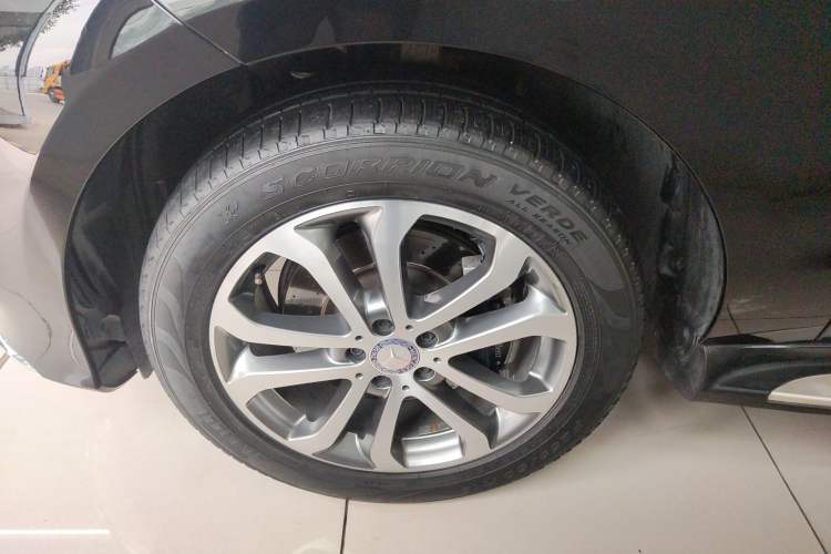 Used Mercedes-Benz GLE 2016 GLE 320 4MATIC Dynamic Edition Left Front Wheel Hub