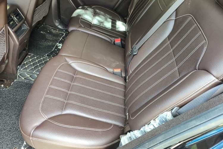 Used Mercedes-Benz GLE 2016 GLE 320 4MATIC Luxury Model Left Rear Seat