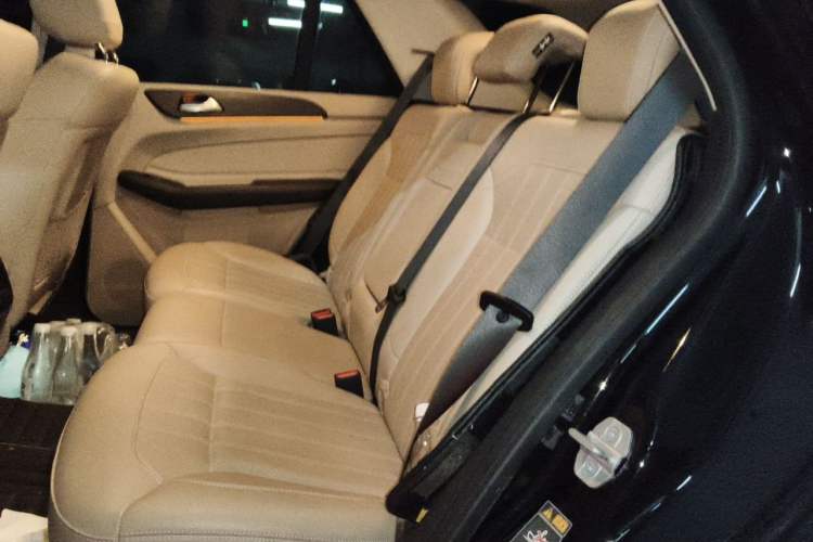 Used Mercedes-Benz GLE 2016 GLE 320 4MATIC Luxury Model Left Rear Seat