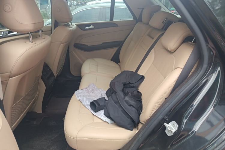 Used Mercedes-Benz GLE 2016 GLE 400 4MATIC Left Rear Seat