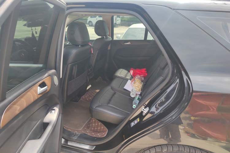 Used Mercedes-Benz GLE 2016 GLE 400 4MATIC Left Rear Seat