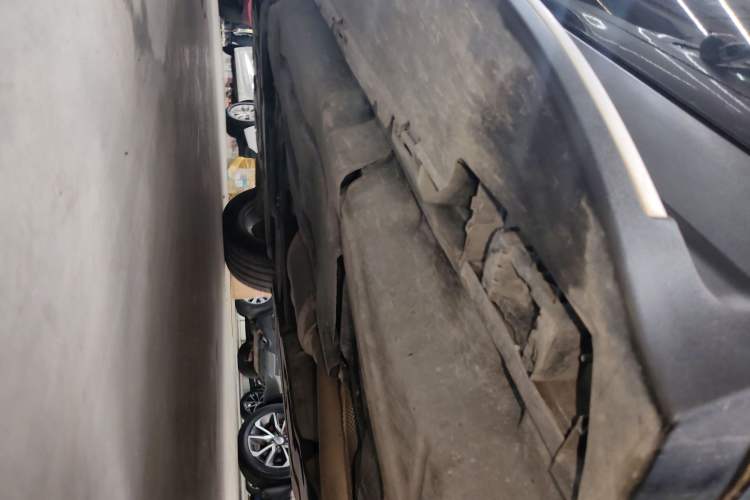 Used Mercedes-Benz GLE 2016 GLE 320 4MATIC Dynamic Edition Left Side Sill