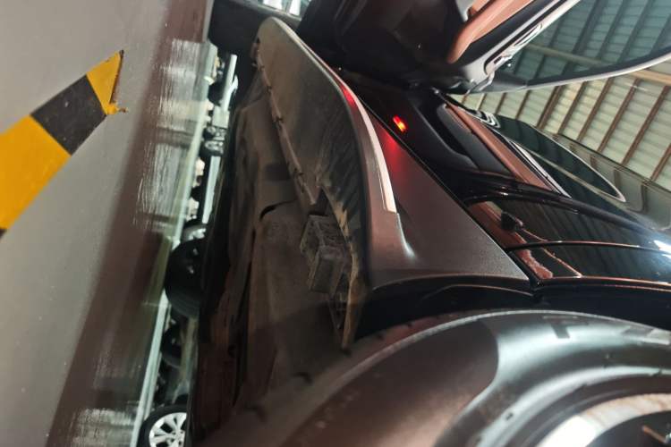 Used Mercedes-Benz GLE 2016 GLE 450 AMG 4MATIC Left Side Sill
