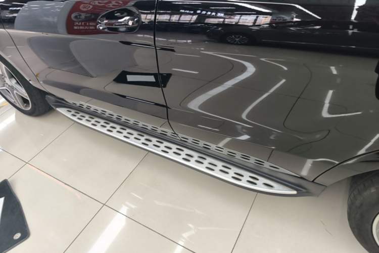 Used Mercedes-Benz GLE 2016 GLE 400 4MATIC Left Side Sill