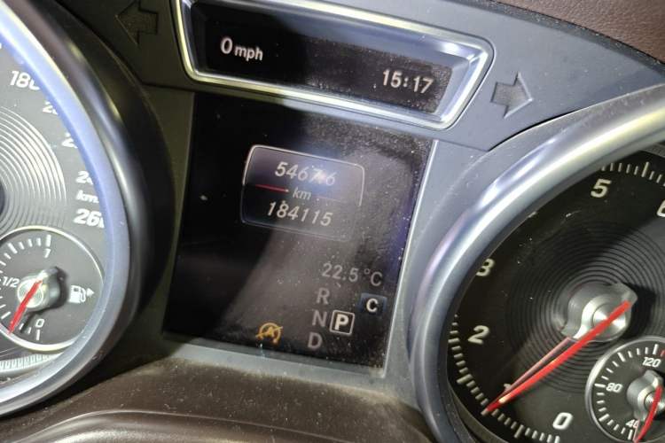 Used Mercedes-Benz GLE 2016 GLE 320 4MATIC Dynamic Edition Odometer Close Up