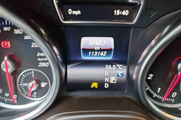 Used Mercedes-Benz GLE 2016 GLE 320 4MATIC Luxury Model Odometer Close Up