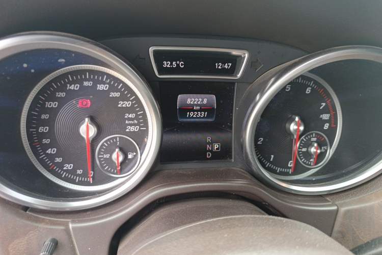 Used Mercedes-Benz GLE 2016 GLE 320 4MATIC Dynamic Edition Odometer Close Up