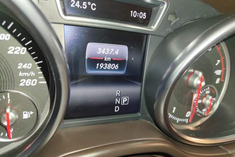Used Mercedes-Benz GLE 2016 GLE 320 4MATIC Dynamic Edition Odometer Close Up