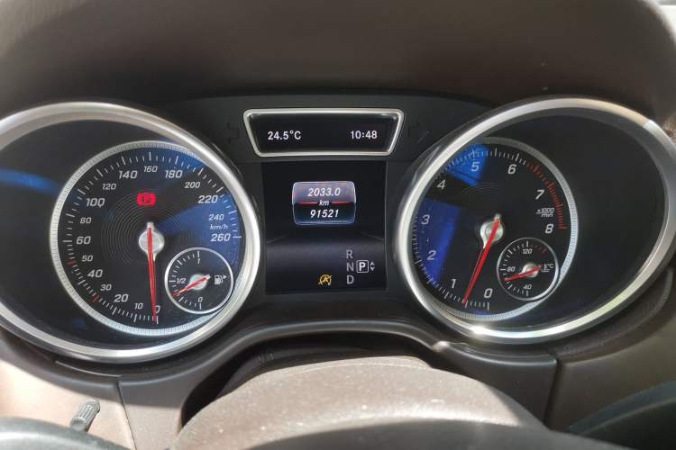Used Mercedes-Benz GLE 2016 GLE 320 4MATIC Dynamic Edition Odometer Close Up