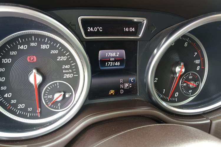 Used Mercedes-Benz GLE 2016 GLE 320 4MATIC Dynamic Edition Odometer Close Up