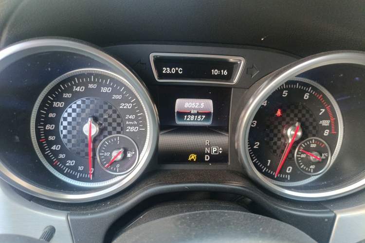 Used Mercedes-Benz GLE 2016 GLE 450 AMG 4MATIC Odometer Close Up