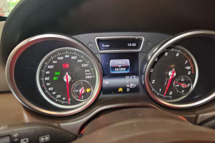 Used Mercedes-Benz GLE 2016 GLE 320 4MATIC Dynamic Edition Odometer Close Up
