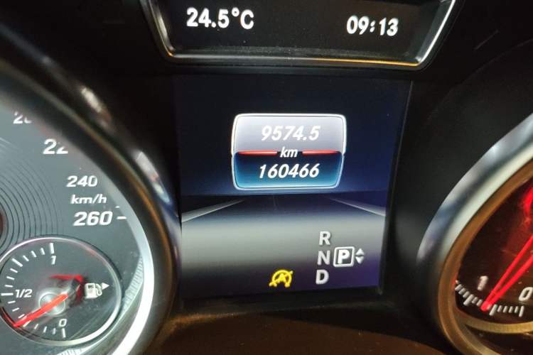 Used Mercedes-Benz GLE 2016 GLE 320 4MATIC Dynamic Edition Odometer Close Up