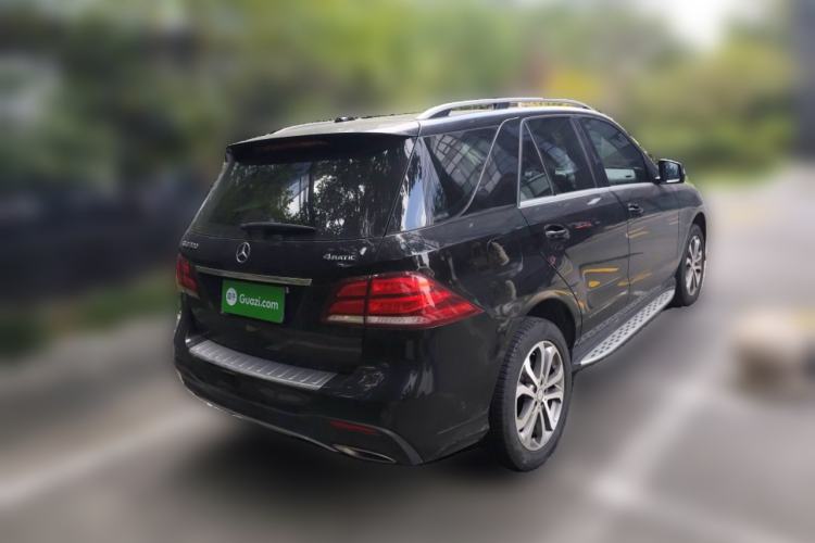 Used Mercedes-Benz GLE 2016 GLE 320 4MATIC Luxury Model Rear Right 45 Deg