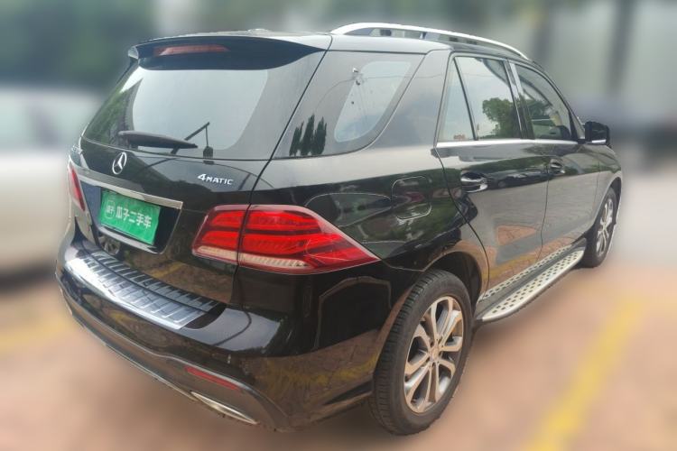 Used Mercedes-Benz GLE 2016 GLE 320 4MATIC Luxury Model Rear Right 45 Deg