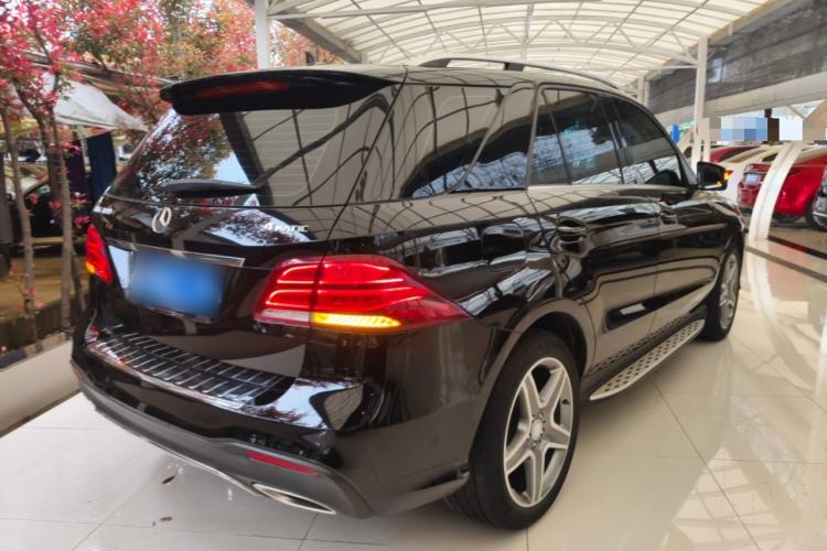 Used Mercedes-Benz GLE 2016 GLE 400 4MATIC Rear Right 45 Deg