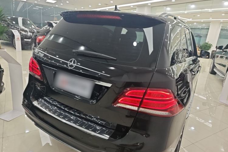 Used Mercedes-Benz GLE 2016 GLE 320 4MATIC Dynamic Edition Rear Right 45 Deg