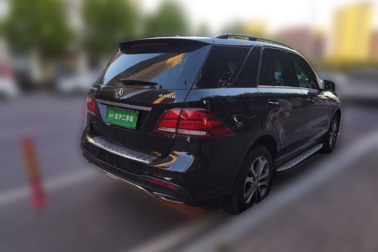 Used Mercedes-Benz GLE 2016 GLE 320 4MATIC Luxury Model Rear Right 45 Deg
