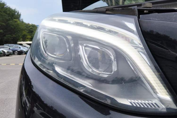 Used Mercedes-Benz GLE 2016 GLE 320 4MATIC Dynamic Edition Right Front Headlight