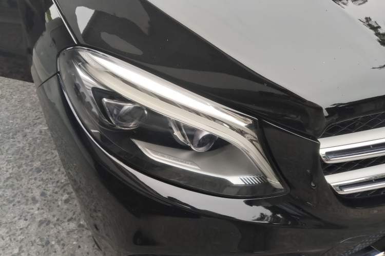 Used Mercedes-Benz GLE 2016 GLE 320 4MATIC Luxury Model Right Front Headlight
