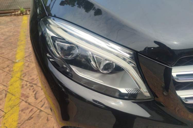 Used Mercedes-Benz GLE 2016 GLE 320 4MATIC Luxury Model Right Front Headlight