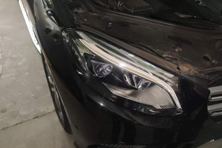 Used Mercedes-Benz GLE 2016 GLE 320 4MATIC Luxury Model Right Front Headlight