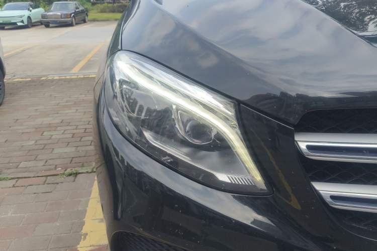 Used Mercedes-Benz GLE 2016 GLE 320 4MATIC Dynamic Edition Right Front Headlight