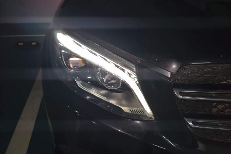 Used Mercedes-Benz GLE 2016 GLE 450 AMG 4MATIC Right Front Headlight