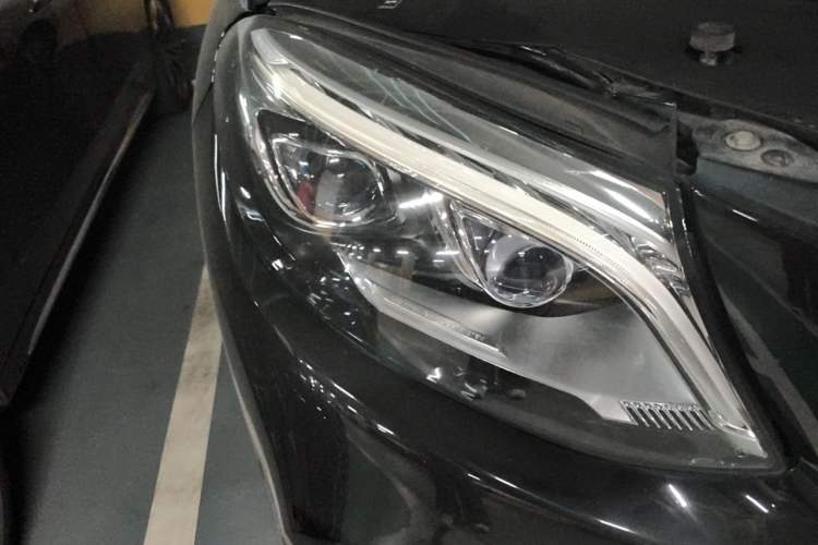 Used Mercedes-Benz GLE 2016 GLE 320 4MATIC Dynamic Edition Right Front Headlight