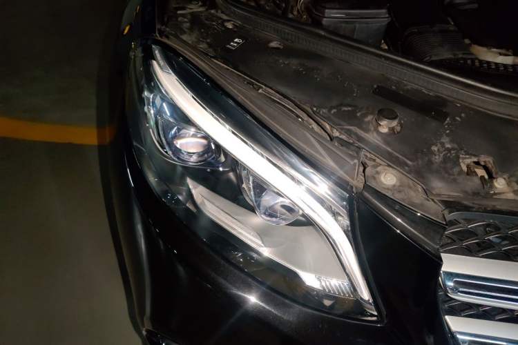 Used Mercedes-Benz GLE 2016 GLE 320 4MATIC Dynamic Edition Right Front Headlight