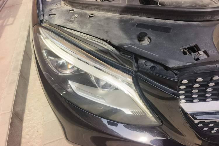 Used Mercedes-Benz GLE 2016 GLE 320 4MATIC Dynamic Edition Right Front Headlight