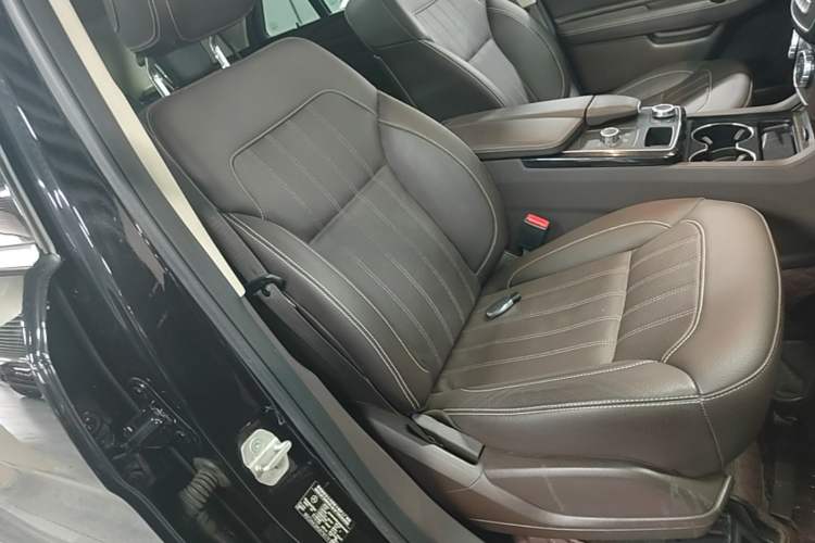 Used Mercedes-Benz GLE 2016 GLE 320 4MATIC Dynamic Edition Right Front Seat