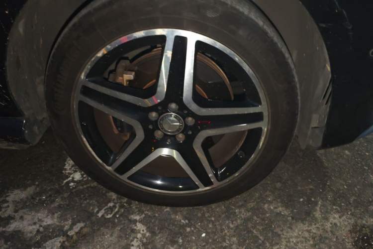Used Mercedes-Benz GLE 2016 GLE 450 AMG 4MATIC Right Front Wheel Hub