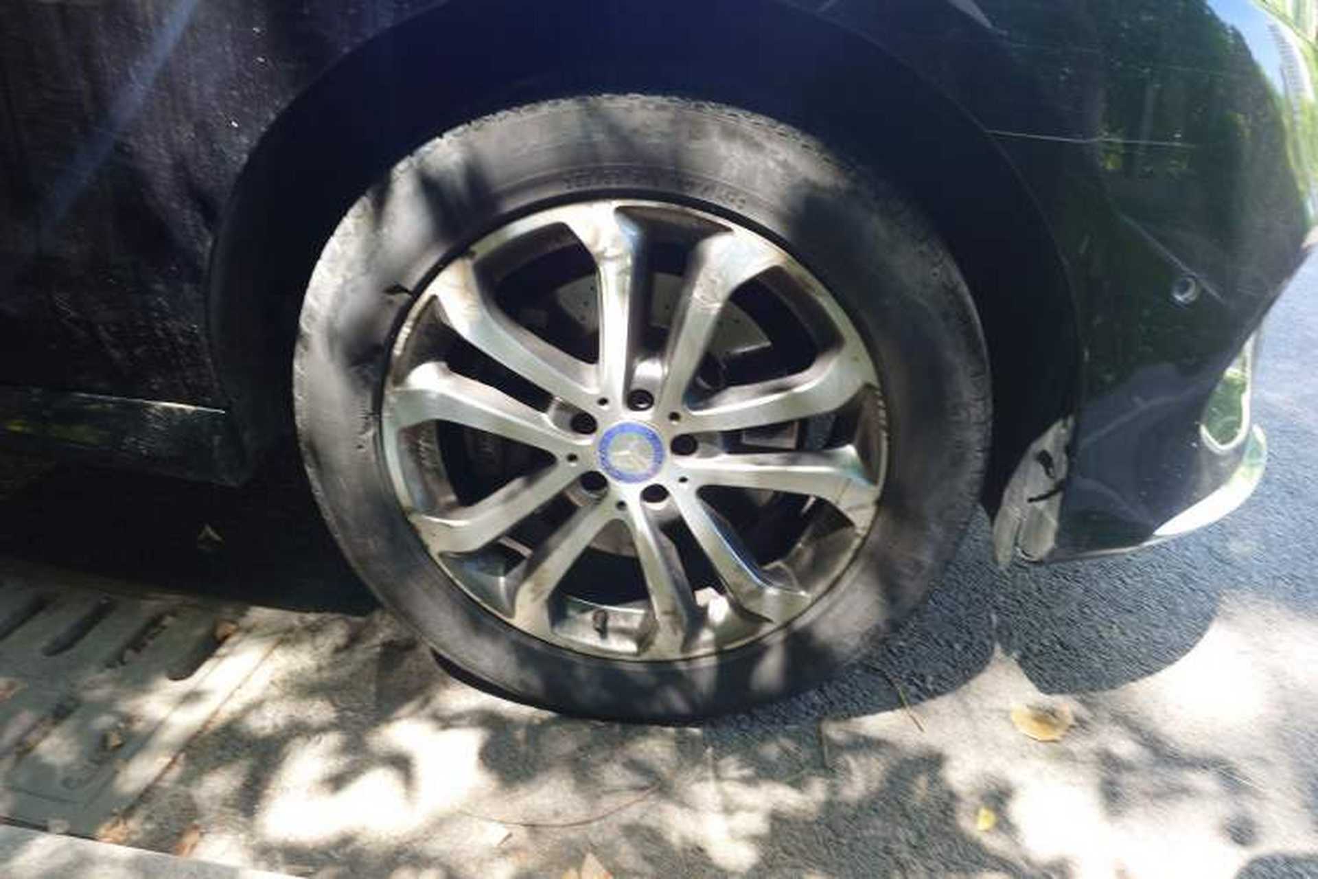 Used Mercedes-Benz GLE 2016 GLE 320 4MATIC Luxury Model Right Front Wheel Hub