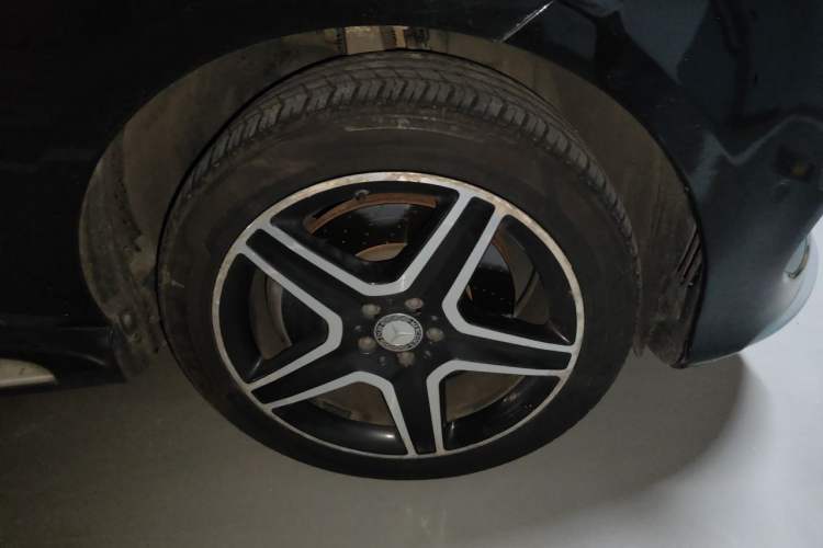 Used Mercedes-Benz GLE 2016 GLE 450 AMG 4MATIC Right Front Wheel Hub