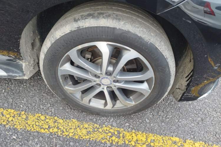 Used Mercedes-Benz GLE 2016 GLE 320 4MATIC Dynamic Edition Right Front Wheel Hub