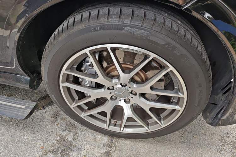 Used Mercedes-Benz GLE 2016 GLE 320 4MATIC Dynamic Edition Right Front Wheel Hub