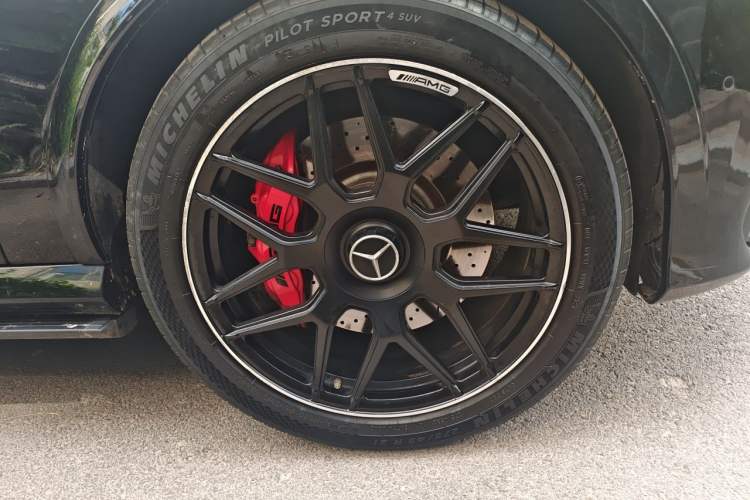 Used Mercedes-Benz GLE 2016 GLE 450 AMG 4MATIC Right Front Wheel Hub
