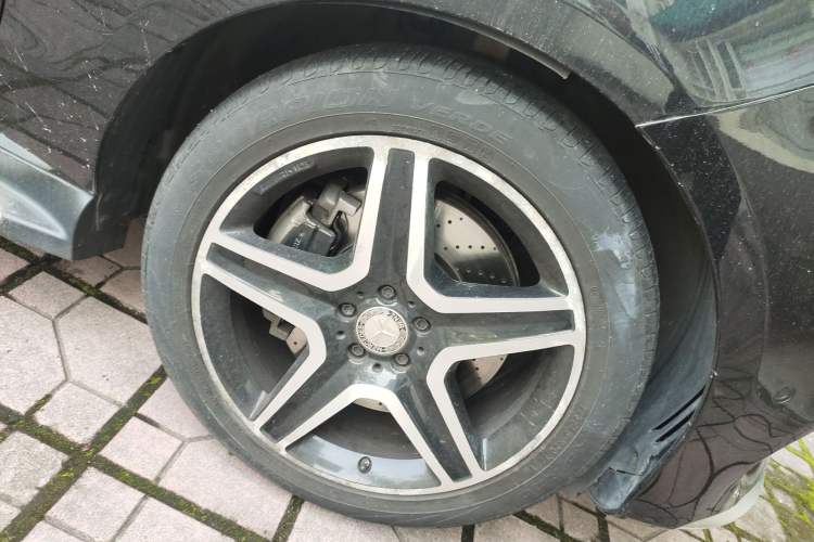 Used Mercedes-Benz GLE 2016 GLE 450 AMG 4MATIC Right Front Wheel Hub