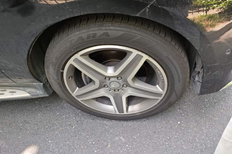 Used Mercedes-Benz GLE 2016 GLE 400 4MATIC Right Front Wheel Hub