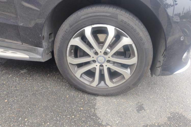 Used Mercedes-Benz GLE 2016 GLE 320 4MATIC Dynamic Edition Right Front Wheel Hub