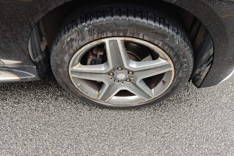 Used Mercedes-Benz GLE 2016 GLE 400 4MATIC Right Front Wheel Hub